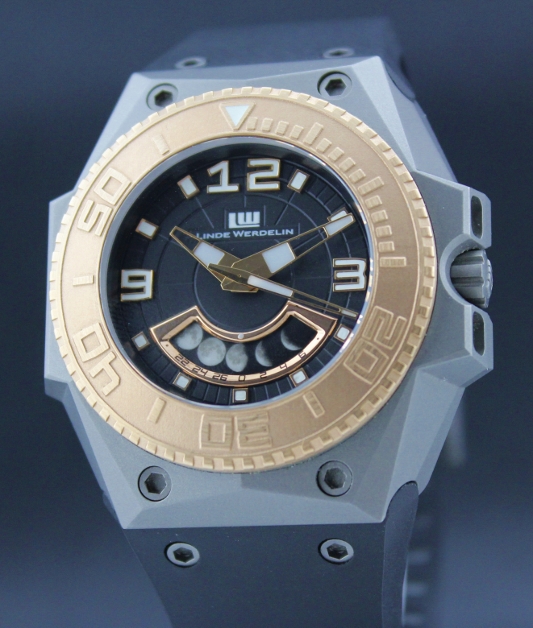 (image for) LIKE NEW Linde Werdelin Oktopus Moonphase